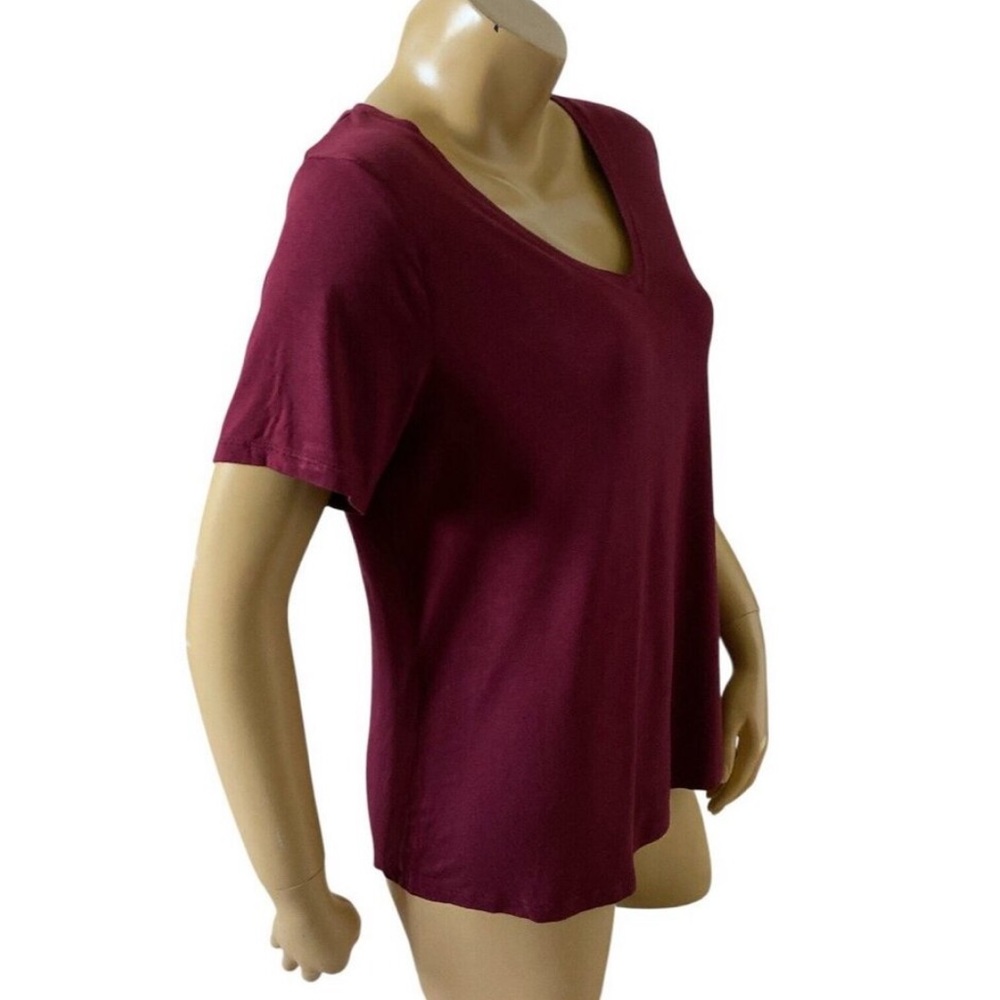 🌻3/$20 🆕 Old Navy Luxe Burgundy Red V-Neck Super Soft Tee Shirt, Size M - Picture 6 of 16